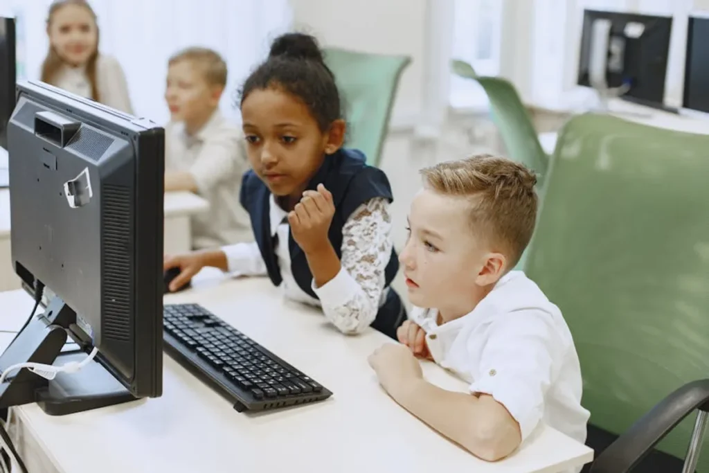 Bronwin Aurora Online Presence: What Visitors Can Expect